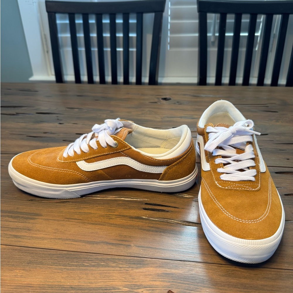 Vans - Men's Suede Low-Top Sneakers